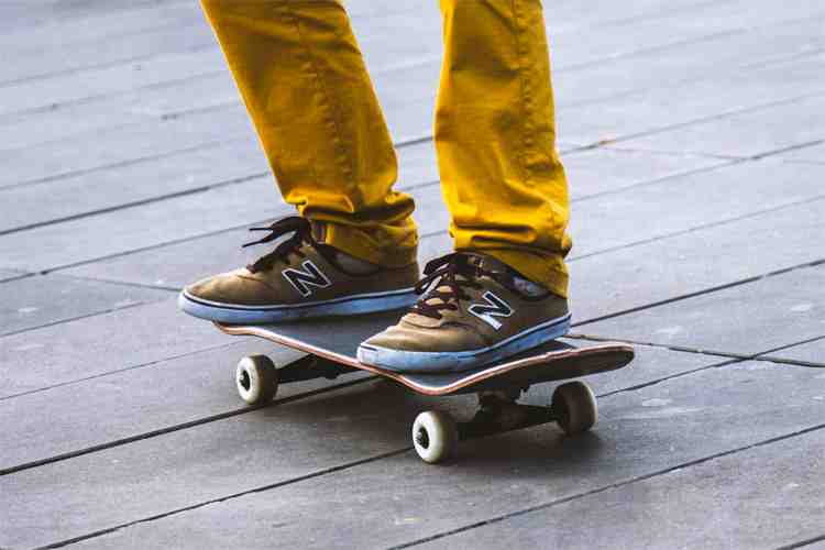 Comment tenir debout sur un skate ?